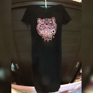 亮片老虎短袖長版T洋裝