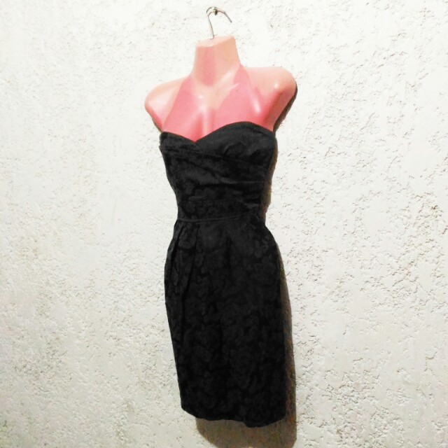 Black Tube Dress (Category: Dresses) located in Kabankalan. Submitted by Trixnue (Listing ID 132613097, Image 1). Description: Very Good Condition ❤Pm me for offers. ❤Feel free to message me if you have any questions about the item/s #postforstarbucks #99sale.