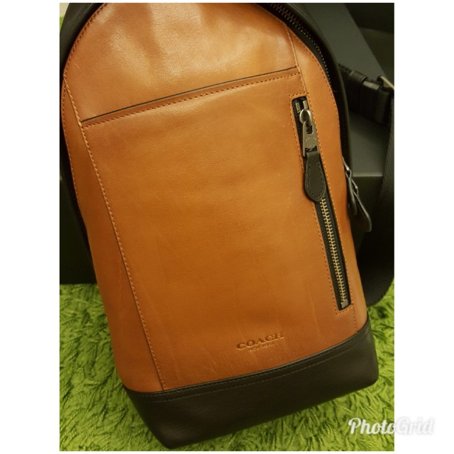 Coach manhattan store sling pack price