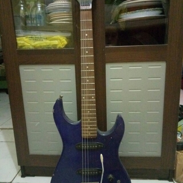 Download 82 Gambar Gitar Prince Terbaik 