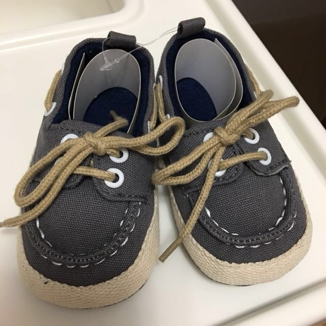 NEW Baby shoes Size Eur 18/19, US 3 on 