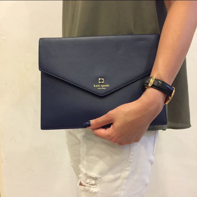 Kate Spade Mallo Envelope Clutch, Women's Fashion, Bags & Wallets, Clutches  on Carousell