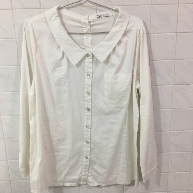 dressy white shirt