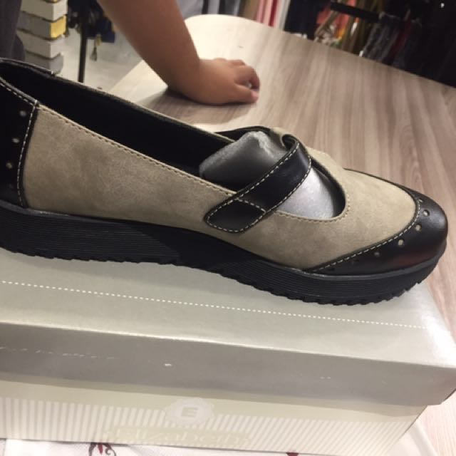 Sepatu Elizabeth Casual Shoes Gray Fesyen Wanita Sepatu Di Carousell