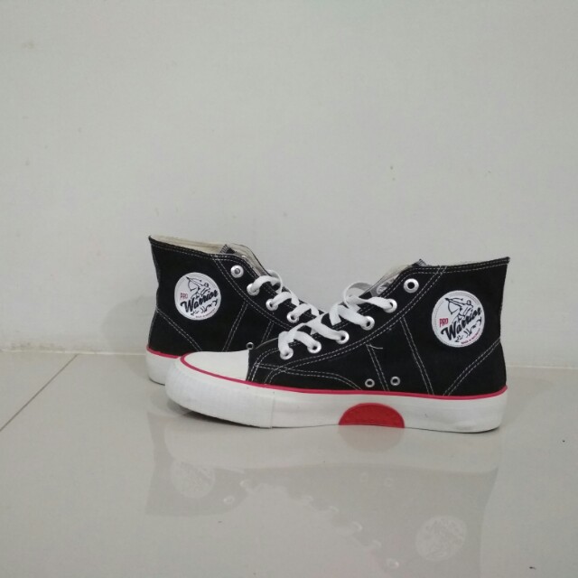Sepatu Warrior Pro Fesyen Wanita Sepatu Di Carousell