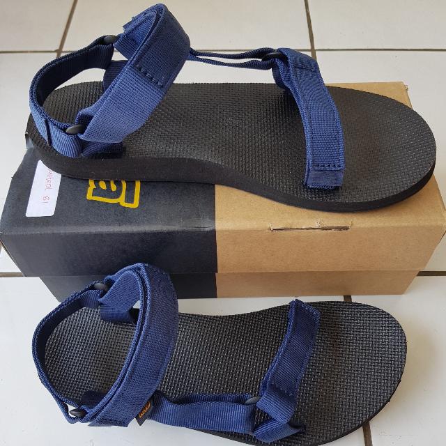 navy teva sandals