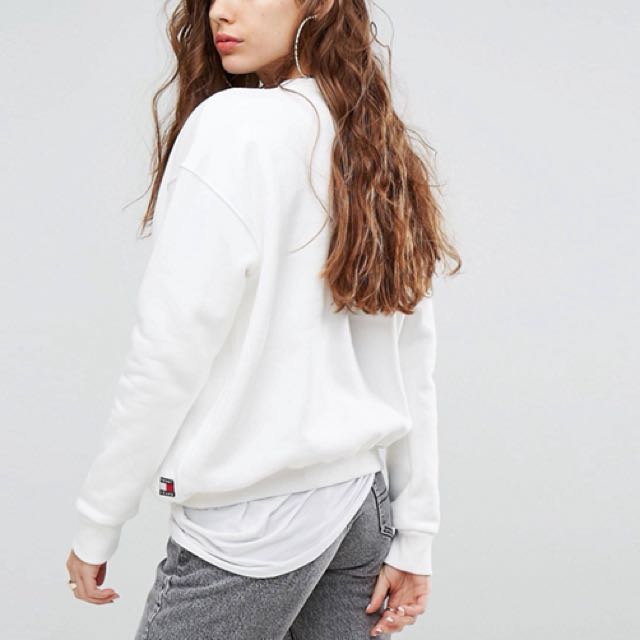 Tommy jeans 90s clearance capsule logo sweatshirt