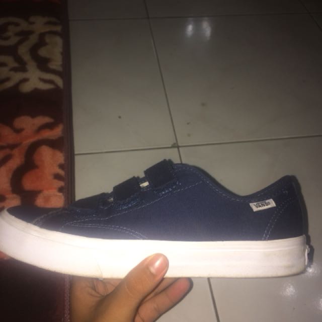vans prison issue 23