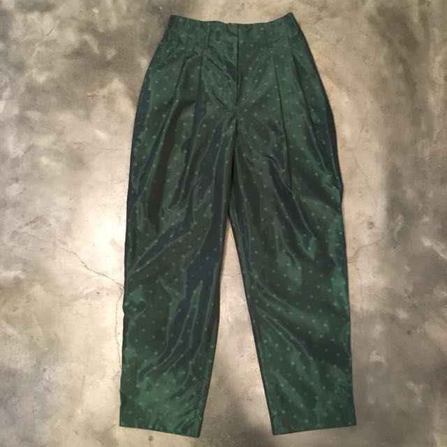 90s baggy trousers