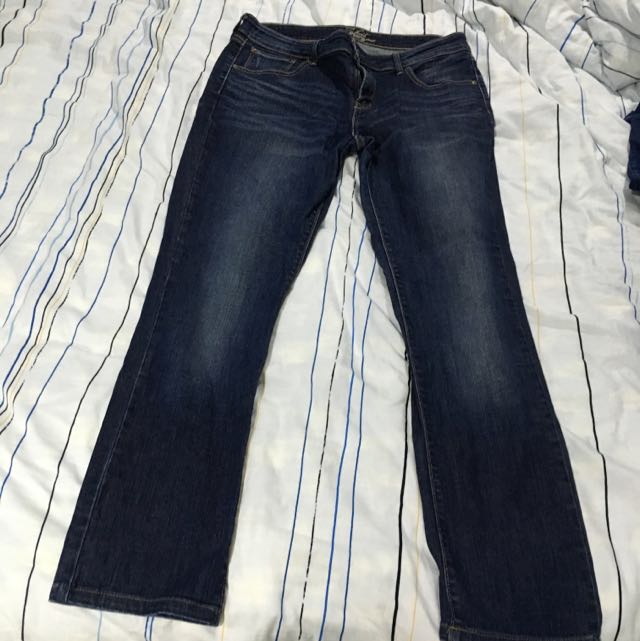 levis 31 demi curve