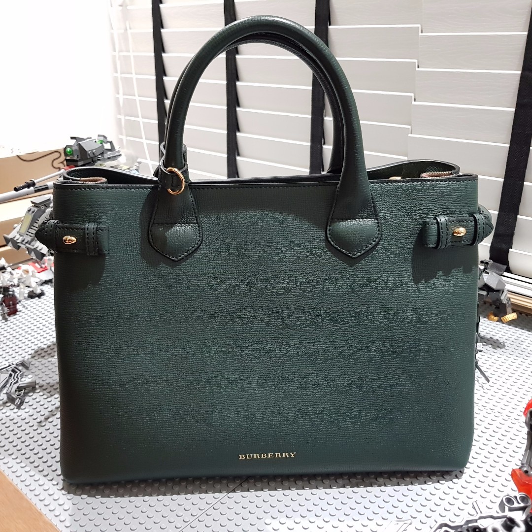 burberry bags green