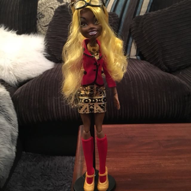 monster high clawdia