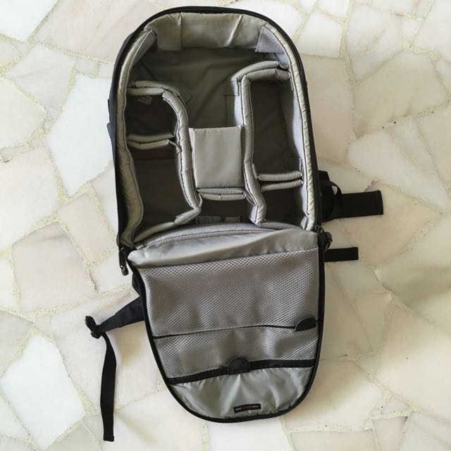 Lowepro Camera Backpack (Category: Camera Bags & Carriers) located in Singapore. Submitted by lu2015 (Listing ID 45820021, Image 2). Description: Very seldom use Lowepro backpack. Like a new, view to believe. Deal at woodlands st41. No low baller pls!.