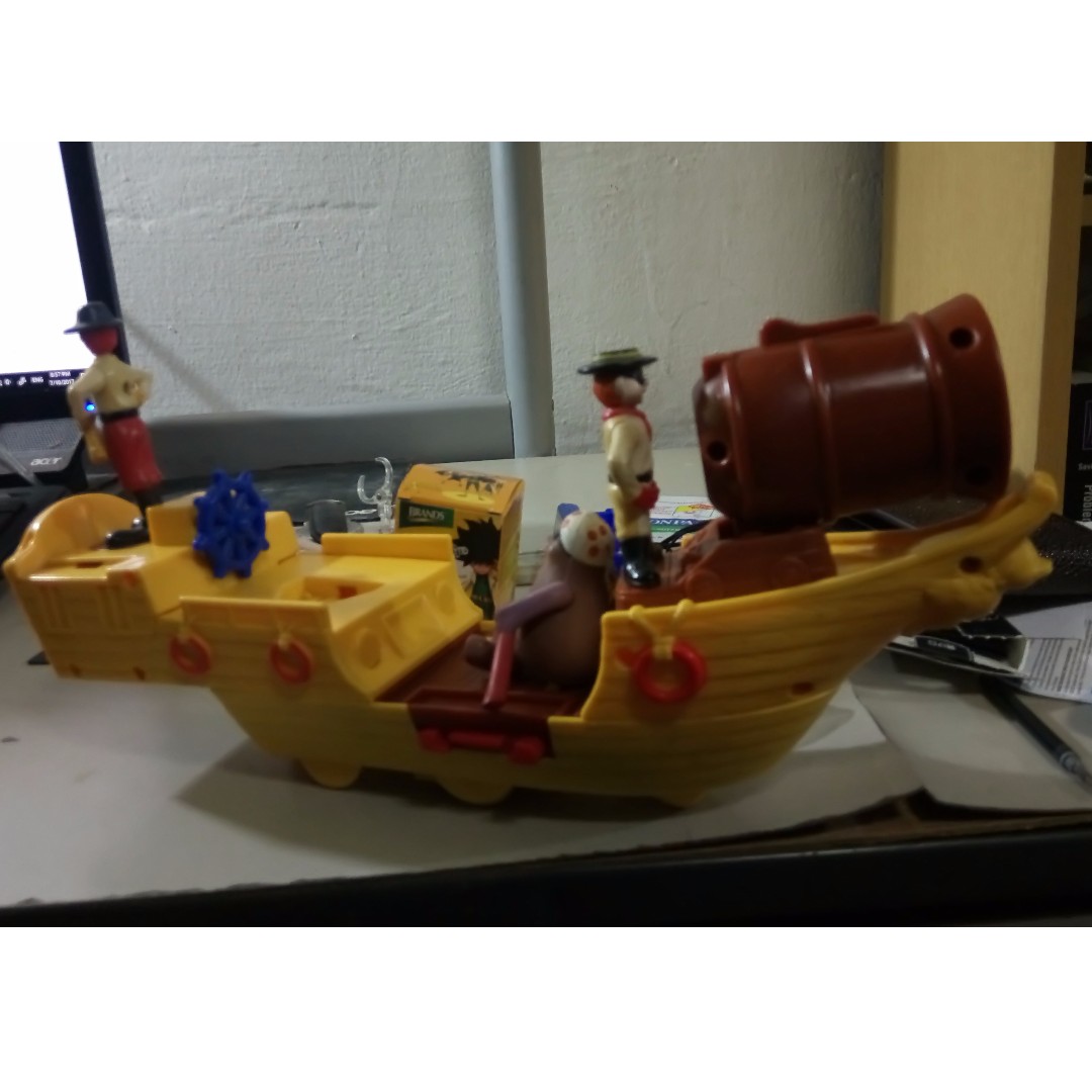 McDONALDS HAPPY MEAL TOY TINTIN PIRATE SHIP New in Sealed Packaging 