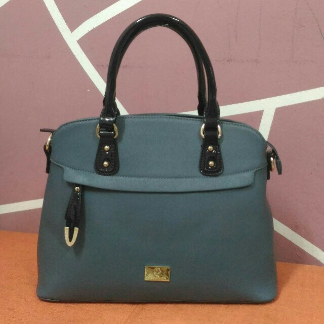 New And Authentic Alain Delon Handbag Women S Fashion Bags New And Authentic Alain Delon Handbag Women S Fashion Bags Wallets On Carou