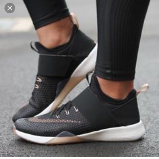 Nike Air Zoom Strong, Women's Fashion, Footwear, Sneakers on Carousell