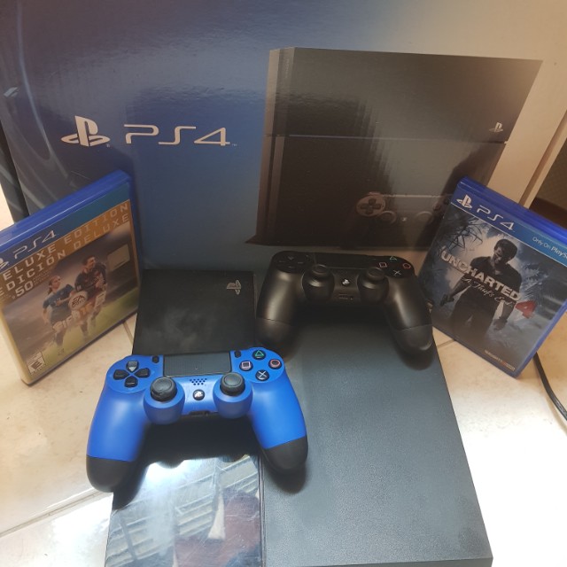 playstation 4 plus 2 controller