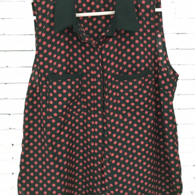 red and black polka dot top