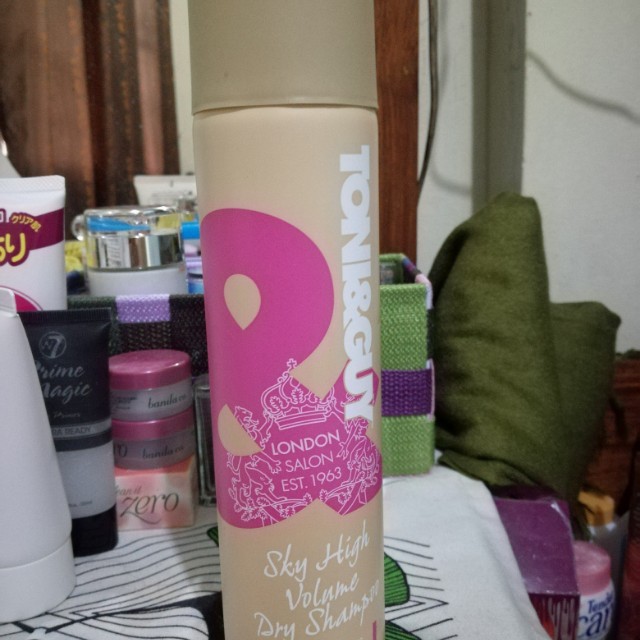 Toni Guy Sky High Volume Dry Shampoo Health Beauty Hair Care On Carousell