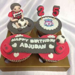 Liverpool cupcake