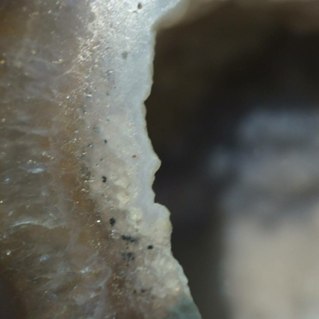 Botryoidal Geode (Category: Precious Stones) located in Singapore. Submitted by r2d3b (Listing ID 133058987, Image 3). Description: Just drop me a message if you are keen to get it.