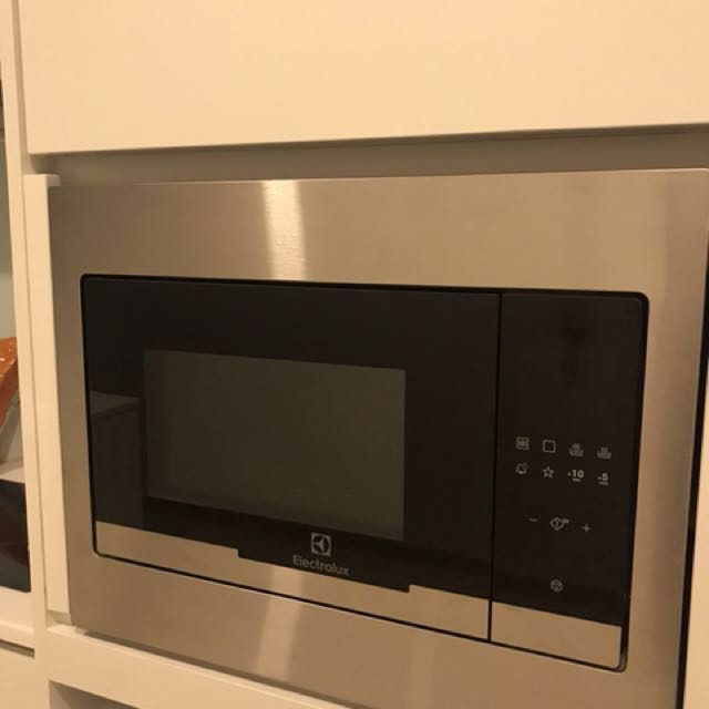 Electrolux Microwave Oven & grill EMT25507OX BRAND NEW!, TV & Home