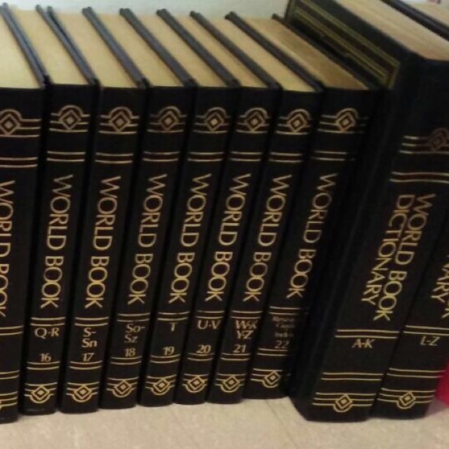Encyclopedia (Category: Storybooks) located in Singapore. Submitted by pcbutter (Listing ID 105869520, Image 2). Description: Complete set, barely used Great for kids Mint condition.