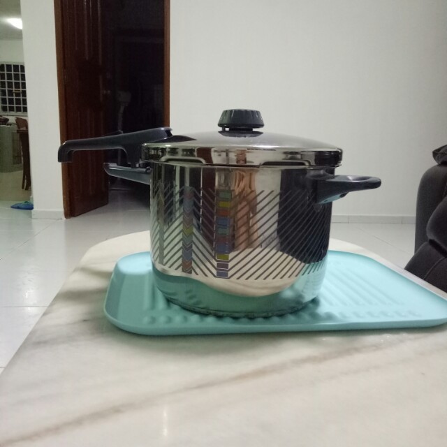Fissler Stainless Steel pressure cooker 10 litre TV Home Appliances Kitchen Appliances Cookers on Carousell