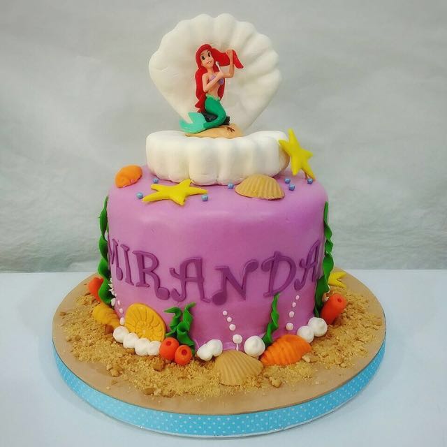 Fondant Custom Made Birthday Cake Food Drinks Baked Goods On