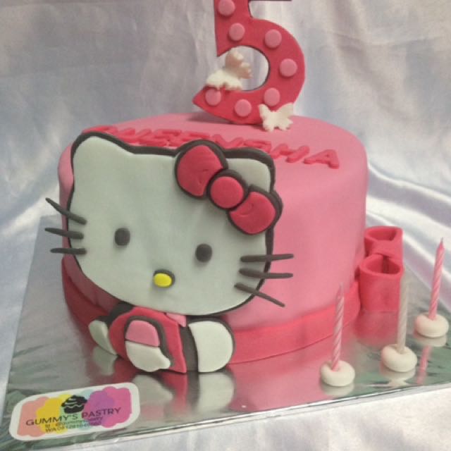 Hello Kitty Cake Food Drinks Baked Goods On Carousell