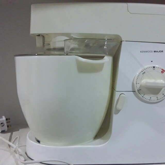 Kenwood Major Cake Mixerused once only, TV & Home Appliances, Kitchen