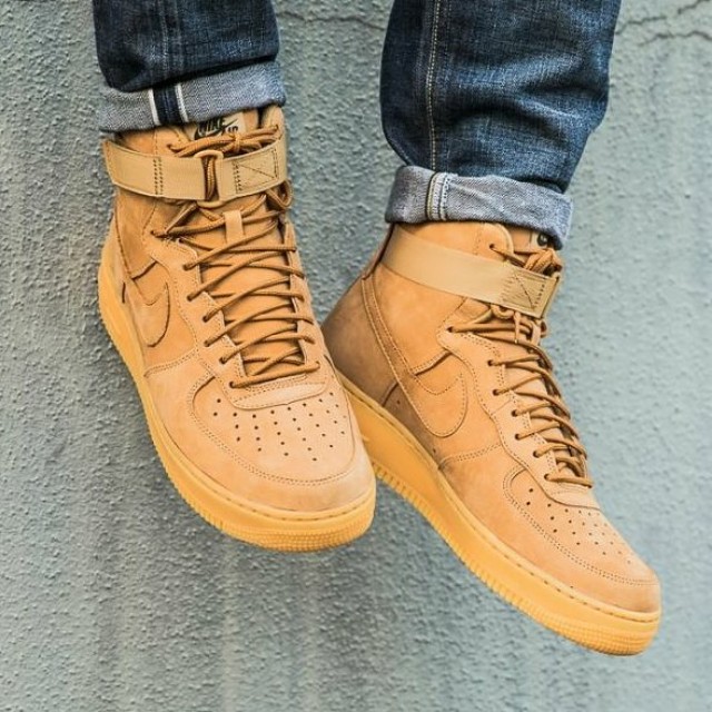 nike lv8 flax