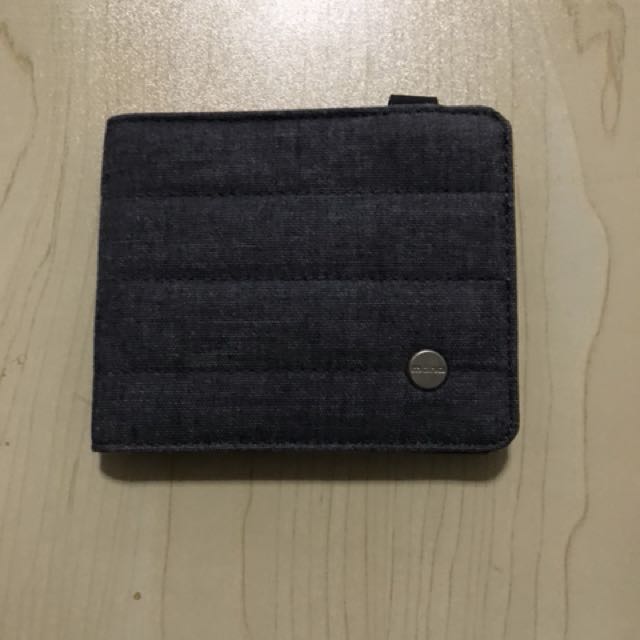 (Reserved) MONO DieCut Wallet (Grey), Men's Fashion, Watches