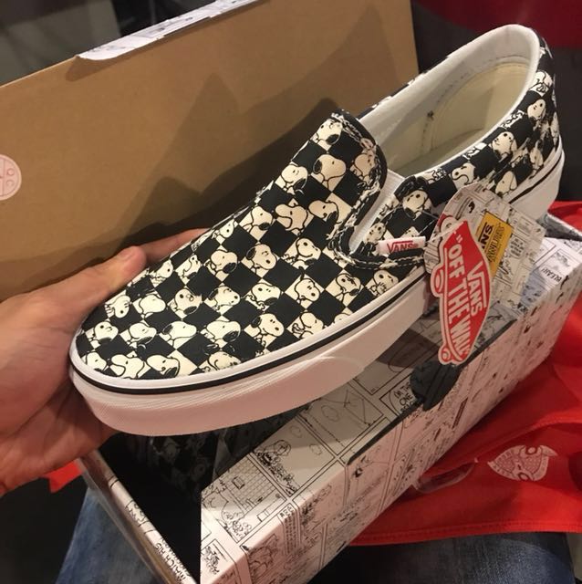vans x peanuts checkerboard slip on sneaker