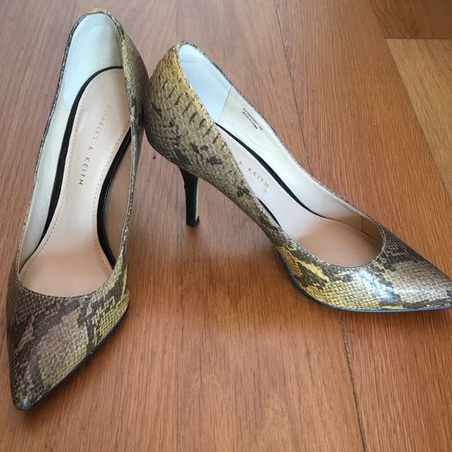 snake skin shoes heels