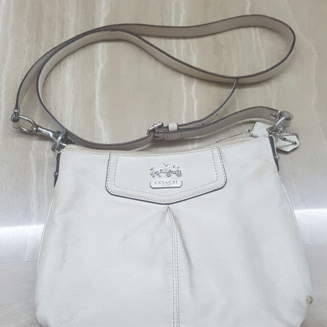 coach sling bag white