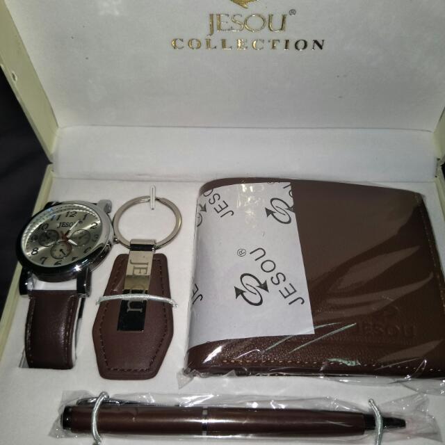 💙Jesou Collection Gift Box, Men's Fashion, Bags, Belt bags, Clutches ...