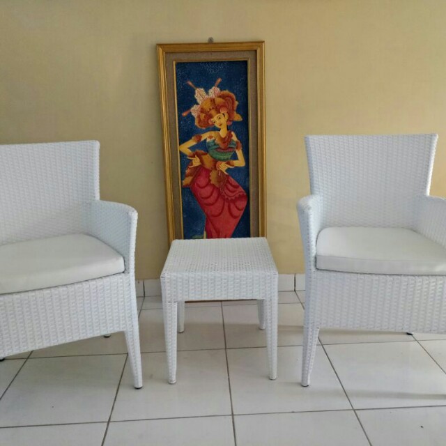 Kursi Teras Set Putih Perabotan Rumah Di Carousell Kursi teras minimalis, jepara, jepara. kursi teras set putih