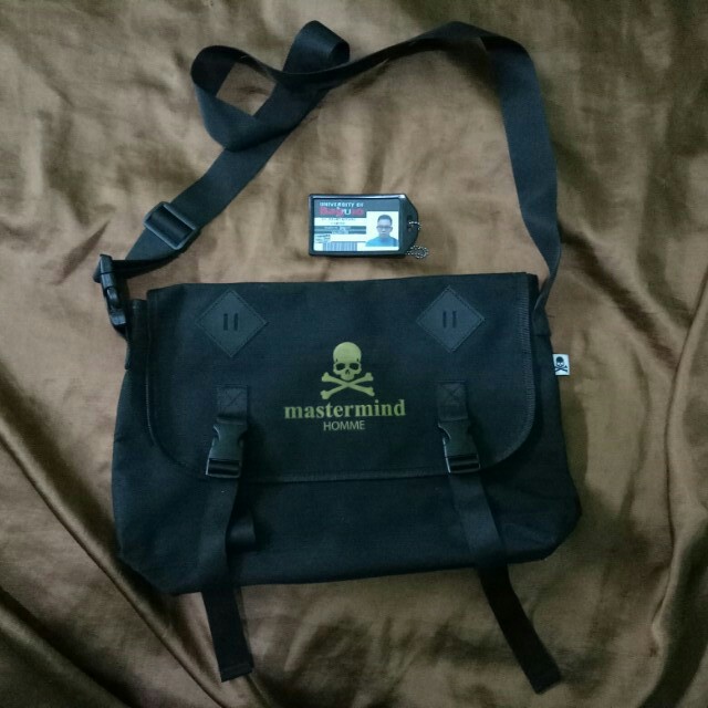 mastermind sling bag