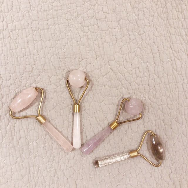 Precious Stone Facial Roller (Category: Face Care) located in Las Pinas. Submitted by mbisl (Listing ID 133305459, Image 1). Description: .