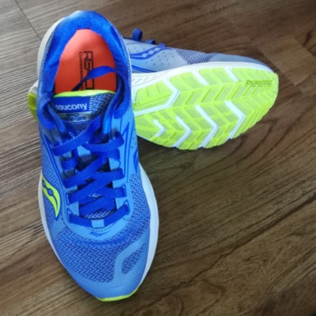Saucony Grid Seeker Men s Fashion Activewear on Carousell