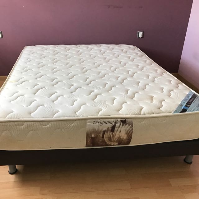 Selfused queen size mattress with bedframe, Furniture, Beds