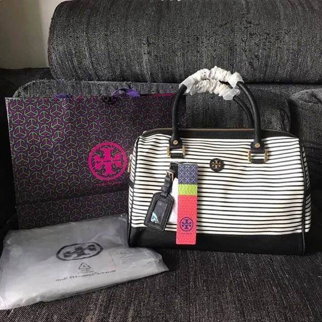 Tory Burch Doctor’s Bag (Category: Luxury Bags & Wallets) located in Manila. Submitted by aprillebacala (Listing ID 133233413, Image 1). Description: .