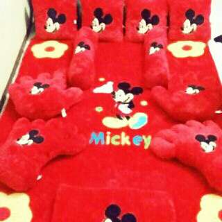 Karpet karakter bulu motif mickey mouse fullset