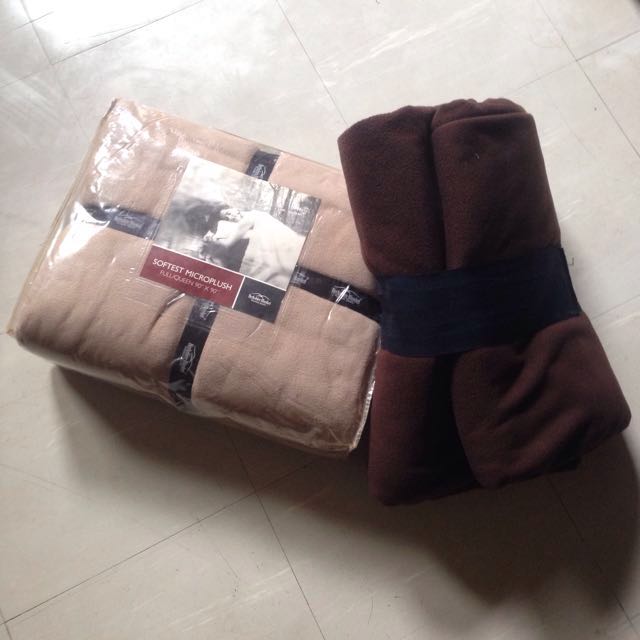 Berkshire blanket queen size from USA (Category: Children's Beds) located in Cebu City. Submitted by abigailbf (Listing ID 133470757, Image 1). Description: Berkshire Blanket: Softtest Microplush -Full/Queen size 90"x90" -never been used (stored at home) -bought in USA -rfs: moving out of phils.