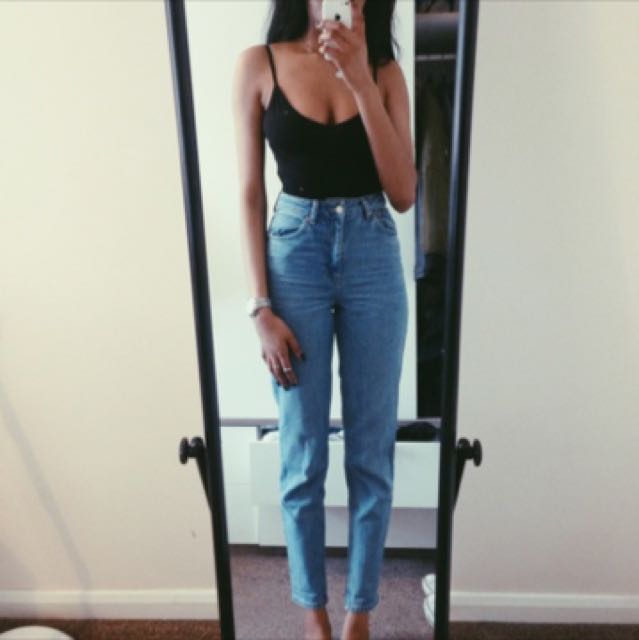 Bershka High Waisted Mom Jeans Women S Fashion Clothes Pants Jeans Shorts On Carousell
