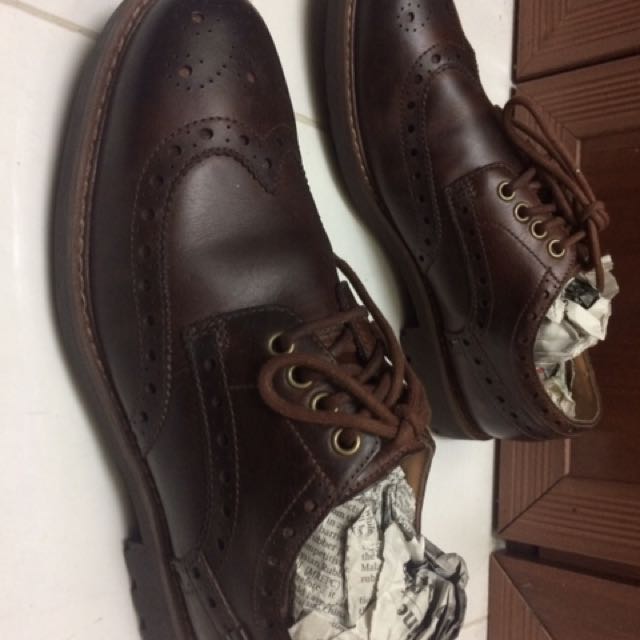 Clark wingtip, Men's Fashion, Footwear, Casual shoes on Carousell