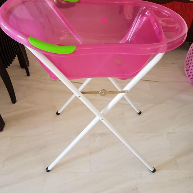 Latido Baby Bathtub With Stand On Carou Photo
