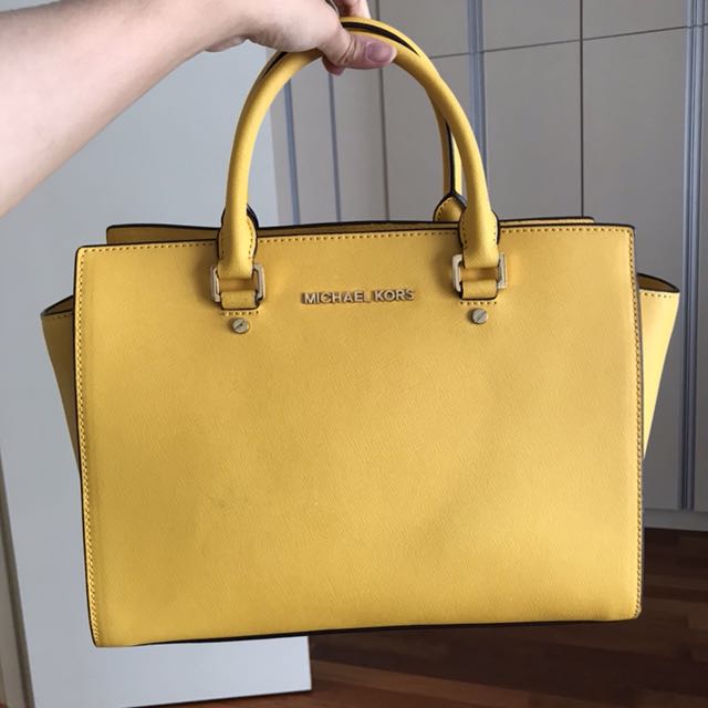 Michael Kors Dillon Bag - New With Tags | Saffiano leather, Downtown chic, Yellow  bag