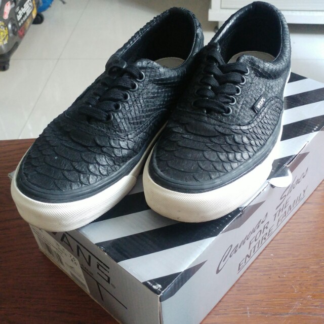 combinar Dato veterano Vans x wtaps snake skin OG Era LX Size 7 with box. Worn less than 5 times.  Pls contact 91450272 to deal, Men's Fashion, Footwear, Sneakers on Carousell